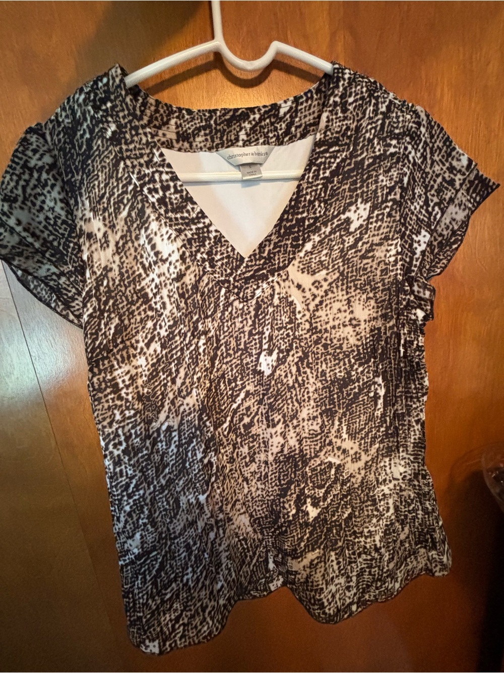 Christopher & Banks Black and White Abstract V-Neck Short Sleeve Top